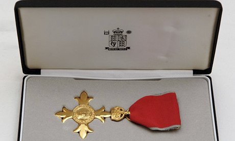  - OBE-medal-014