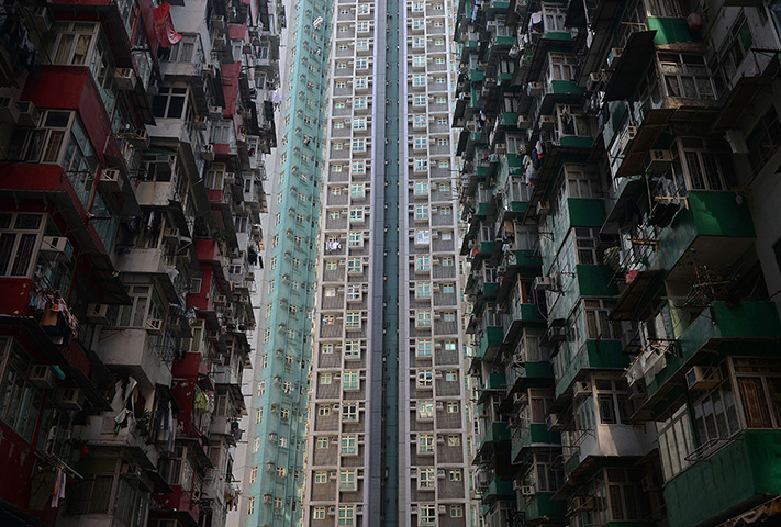 Photo highlights : Dense housing in Hong Kong, where house prices are the highest, according t