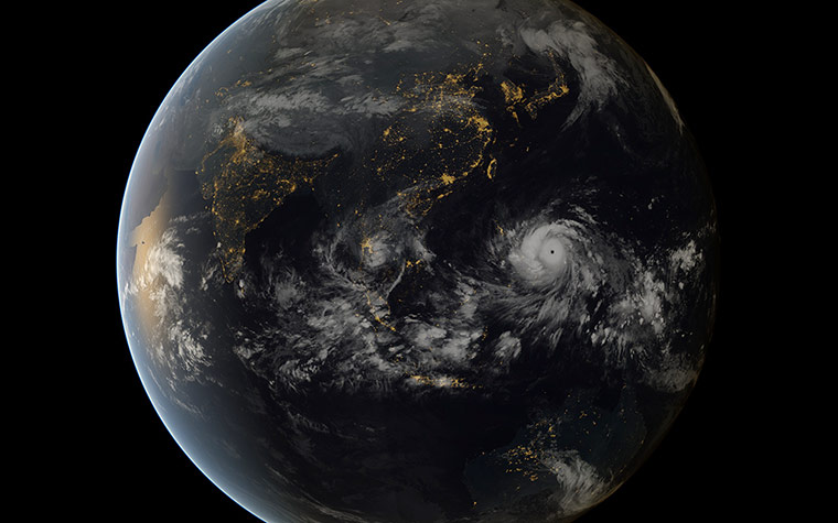Extreme weather: Typhoon Haiyan Seen Approaching The Philippines