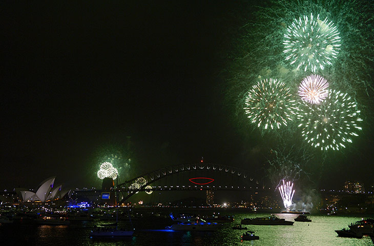 NYE in Australia: More huge fireworks erupt over the harbour