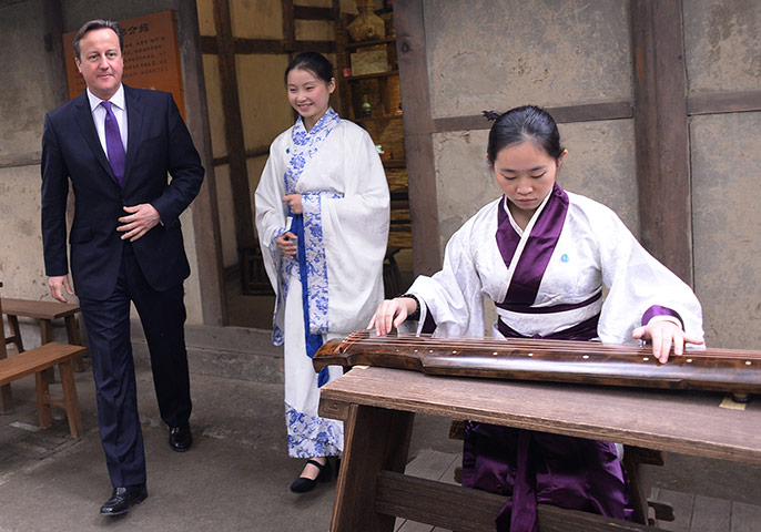 Cameron update: David Cameron visits Du Fu's house in Chengdu