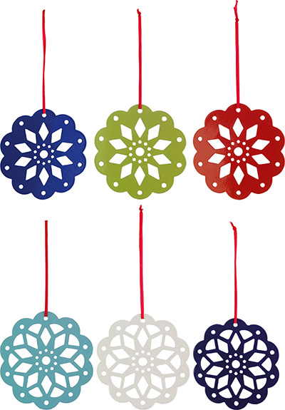 Homes - baubles: coloured christmas decorations