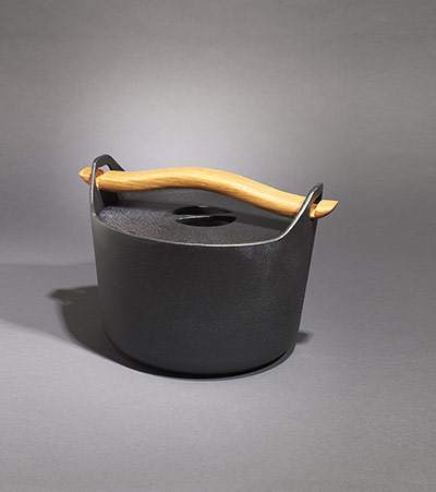 Gifts over £50: Sarpaneva pot