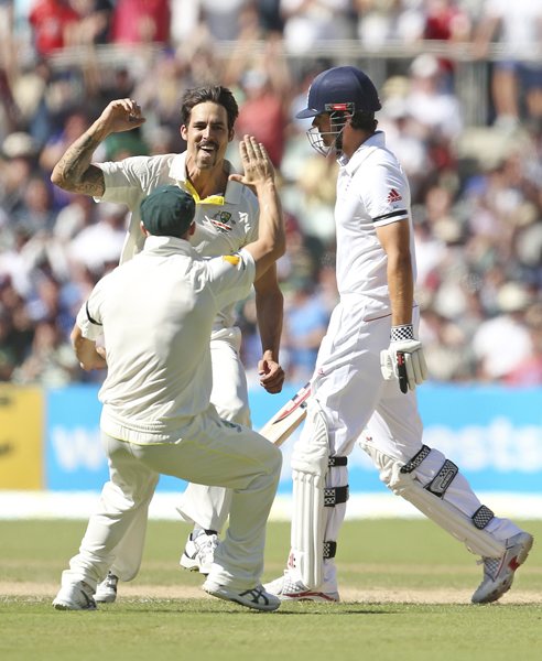 Australia v England - 2013/14 Commonwealth Bank Ashes Test Series Second Test