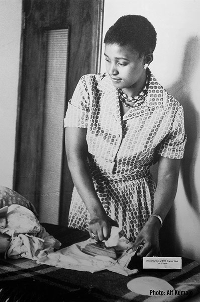 Alf Kumalo: Winnie Ironing