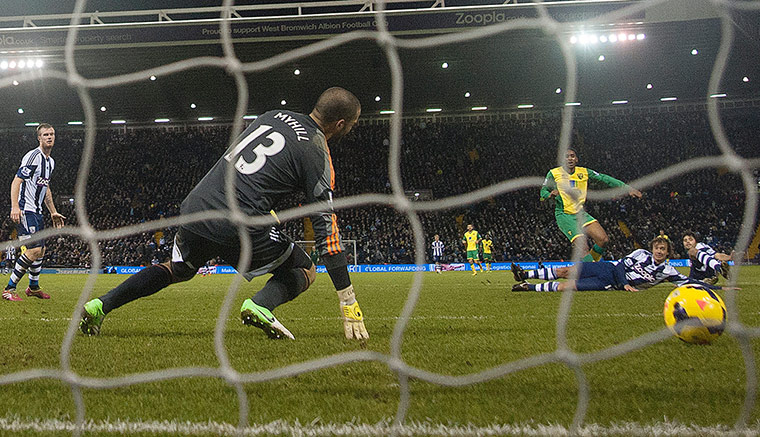Prem Roundup: Leroy Fer scores the second goal for Norwich against WBA