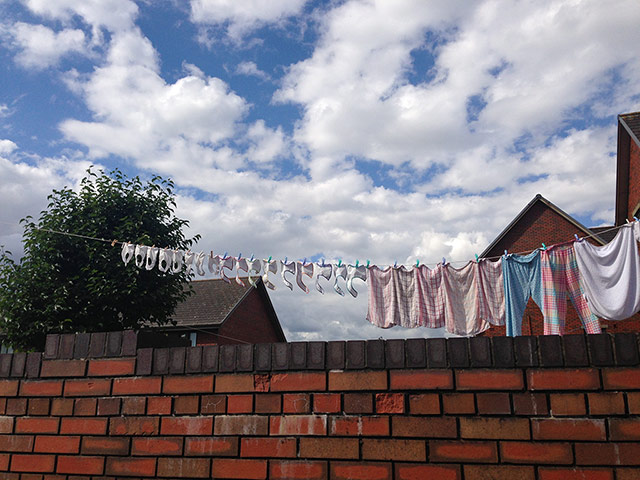 Your Pictures - Prepare: washing on the line on a brick wall 