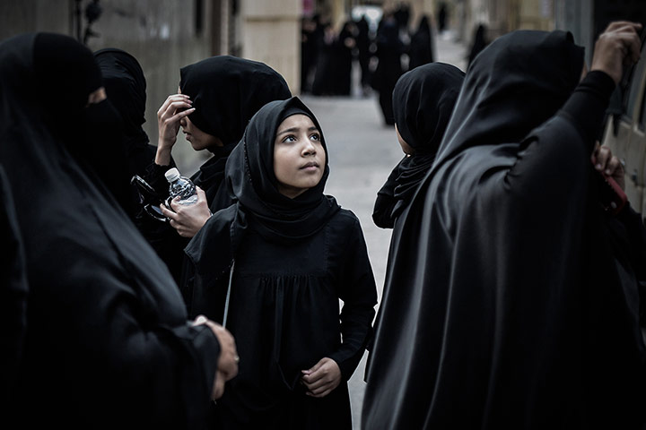 20 Photos: Bahraini Shiite Muslim women gather for a demonstration