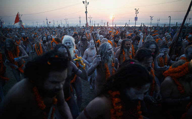 Maha Kumbh : Thousands of naked Sadhus walk together to the holy waters