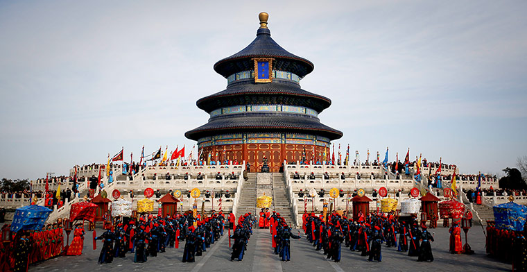 Chinese New Year: Performers portray an Imperial entourage