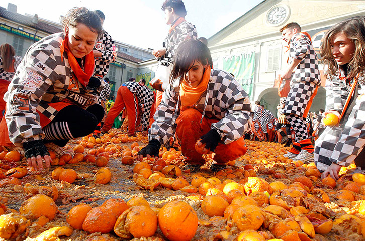Orange fight in Turin: Orange fight in Turin