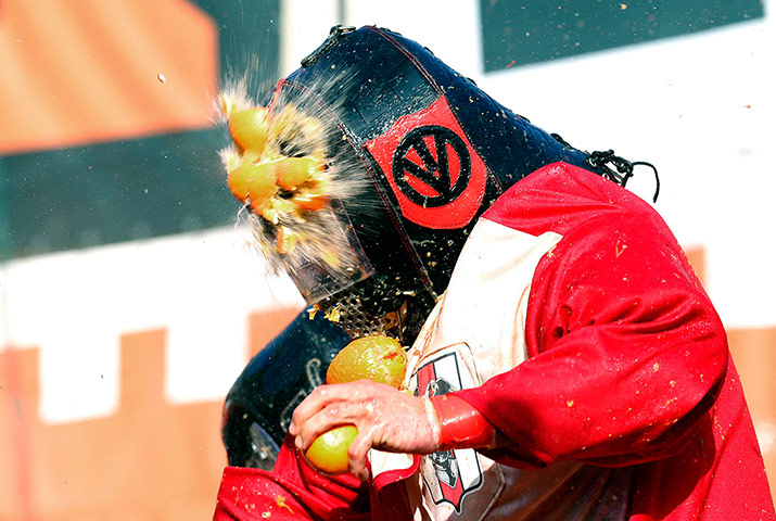 Orange fight in Turin: Orange fight in Turin