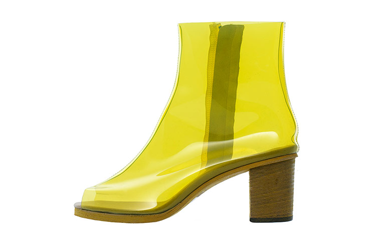 Accessories col fashion: yellow plastic boots