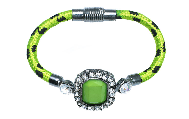 Accessories col fashion: green bracelet diamante