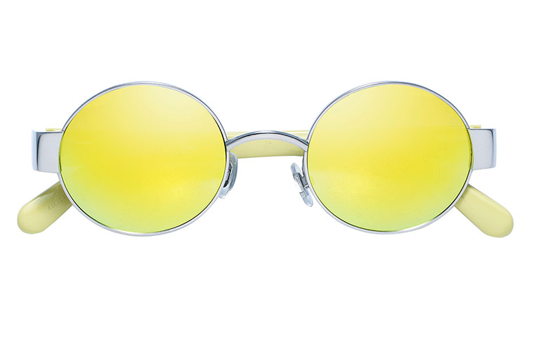 Accessories col fashion: yellow sunglasses