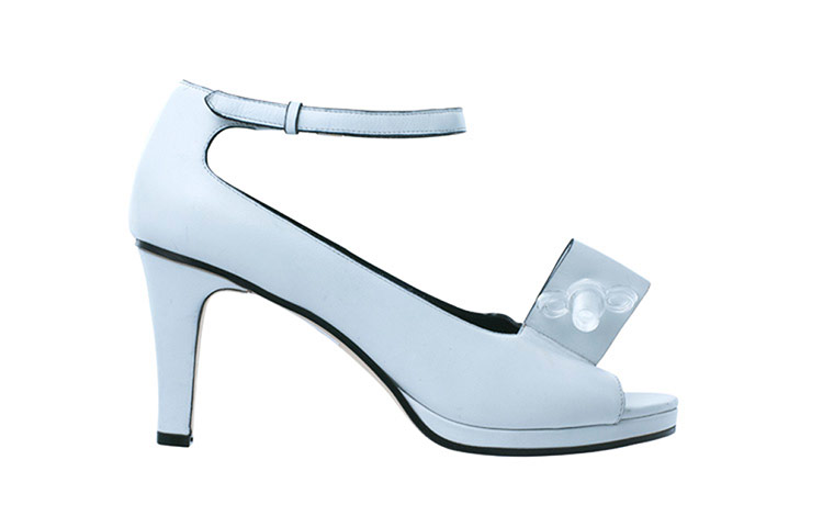 Accessories Monochrome: White sandal