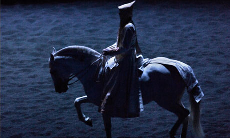 Horse image that looks like a centaur