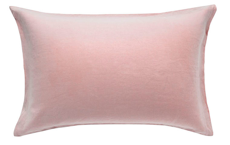 Homes - From Dawn to Dusk: pink cushion 