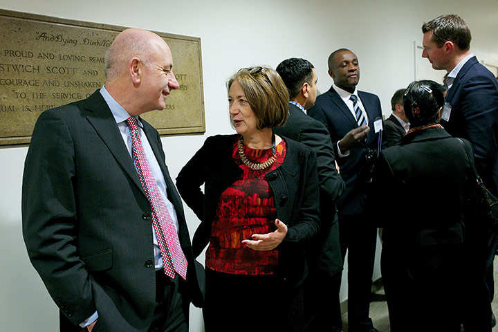 Feb 13 LGLQ: Networking at the February 2013 LGLQ