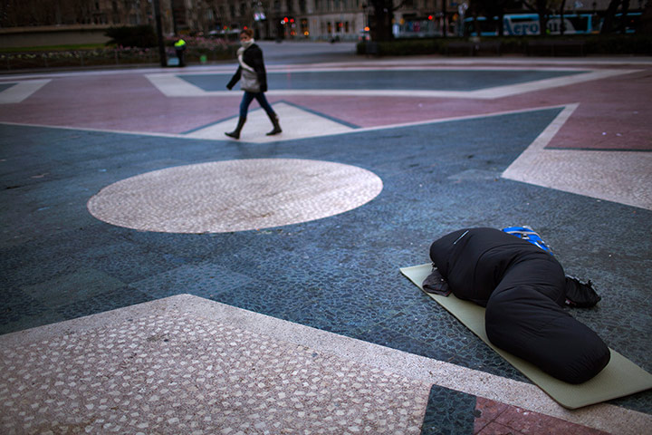 24 hours: A demonstrator sleeps in  Catalunya square