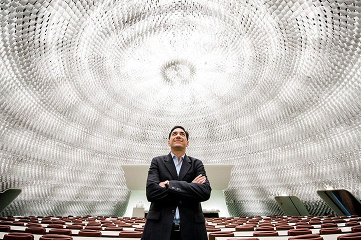 Architects' inspiration: Edgar Gonzalez in Paris Communist party headquarters