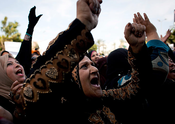 24 hours in pictures: Egyptian protesters