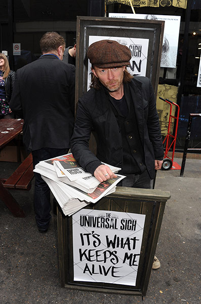 Thom Yorke: Thom Yorke Hands Out Radiohead Newspapers In London