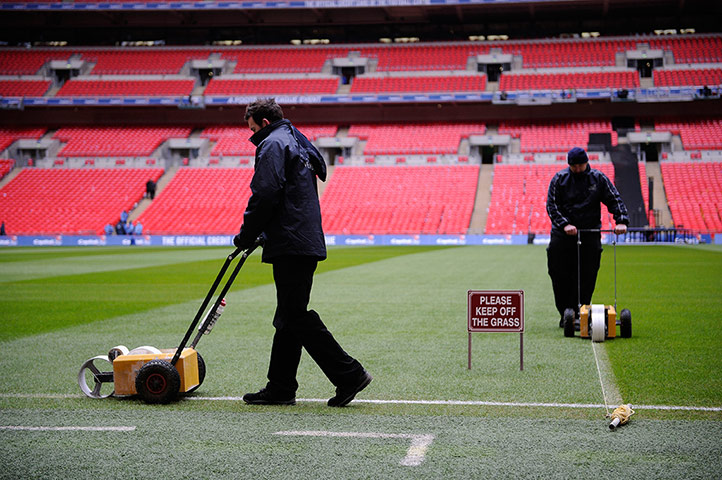 Capital One Final: Final preparations on the pitch