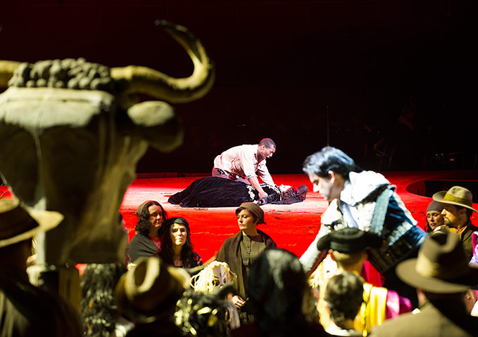 Carmen: Noah Stewart (Don Jose) and Rachael Lloyd (Carmen)