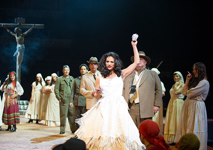 Carmen: Cristina Nassif (Carmen)