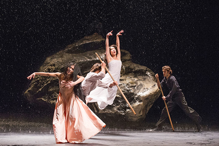 Vollmond: A scene from Vollmond by Tanztheater Wuppertal Pina Bausch