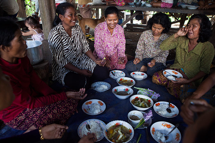 Oxfam Pink Phones project: In cambodia