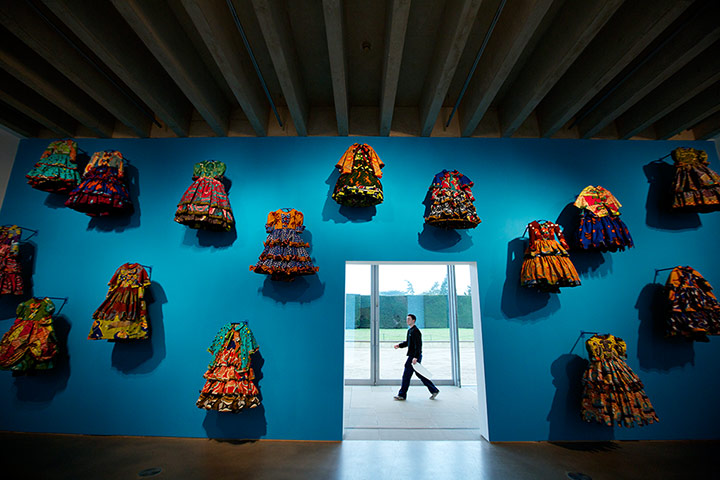 Yinka Shonibar: Little rich girls by Yinka Shonibare