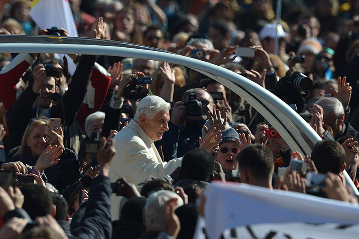 24 hours: The Vatican: Pope Benedict XVI waves from his popemobile 