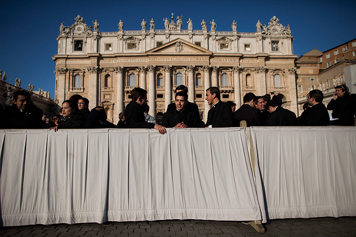 Pope Benedict XVI update: Prelates gather in St. Peter's Square