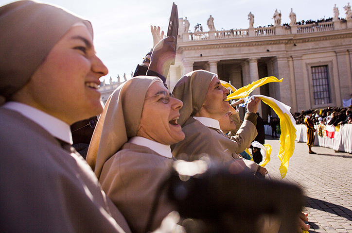 24 hours in pictures: Pope Benedict XVI Holds His Final General Audience Before His Retirement