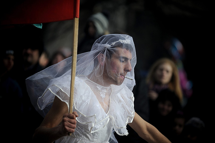 24 hours: Pernik, Bulgaria: international festival of masquerade games 