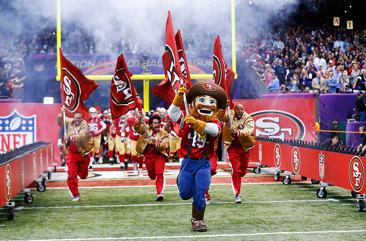 Super Bowl XLVII: The 49ers take the field – to California Love by Tupac Shakur