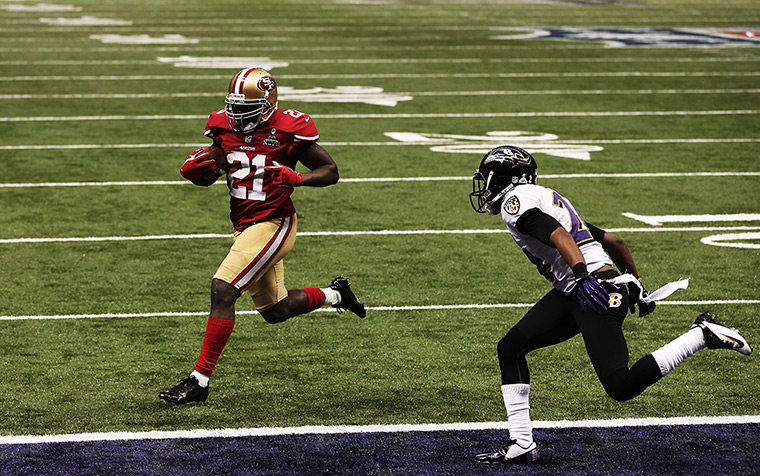 Super Bowl XLVII: Frank Gore runs right and into the end zone 