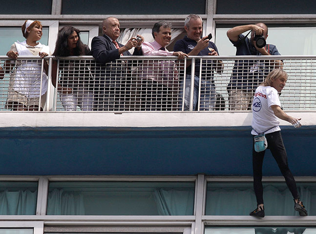 Alain Robert's climb : Alain Robert's climb 