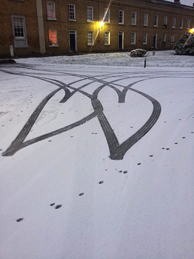 Your Pictures: Love: Hearts drawn in snow