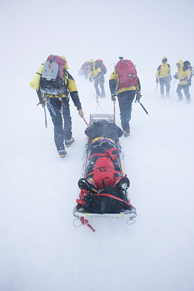 Mountain rescue: Practising rescue techniques