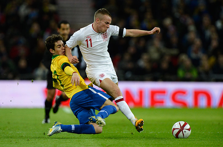 England v Brazil TJ2: Oscar and Tom Cleverley