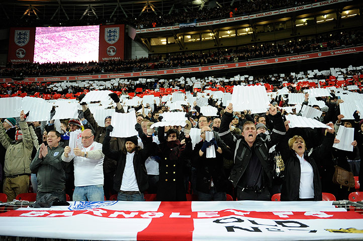 TJ4: The England fans combine to form a huge St Georges flag 