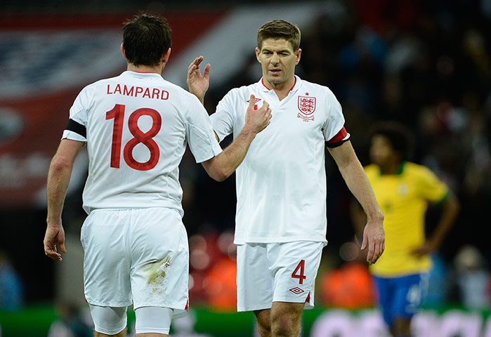 TJ4: England players celebrate
