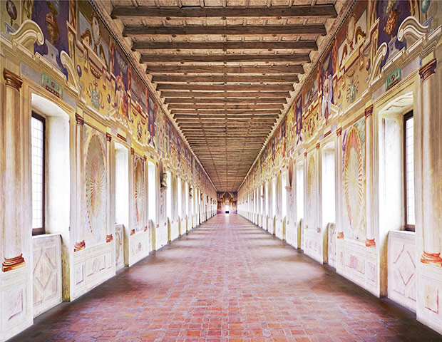 Candida Hofer: Galleria Degli Antichi Sabbioneta, 2010