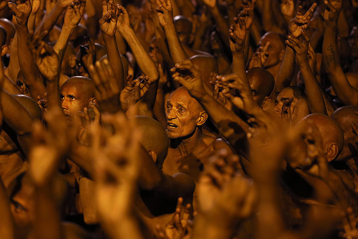 20 Photos: Hindu holy men of the Juna Akhara