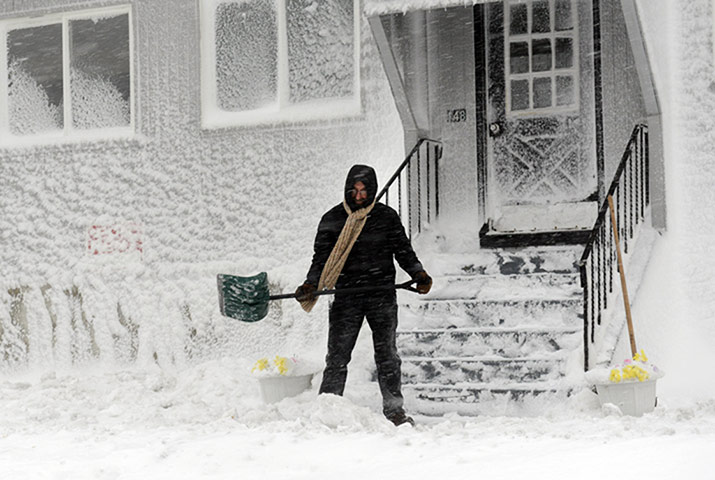 saturday blizzard: Massive Blizzard Hits New England