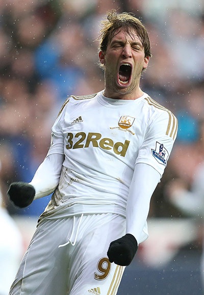 Saturday Prem matches: Michu celebrates