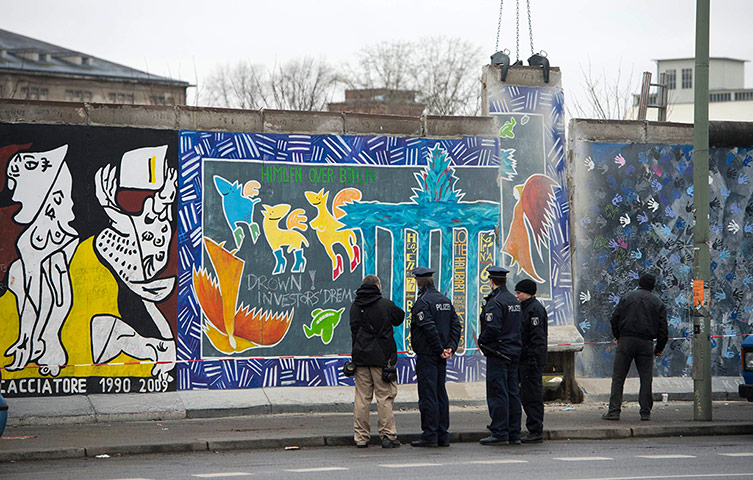 Berlin wall art : Berlin wall art 